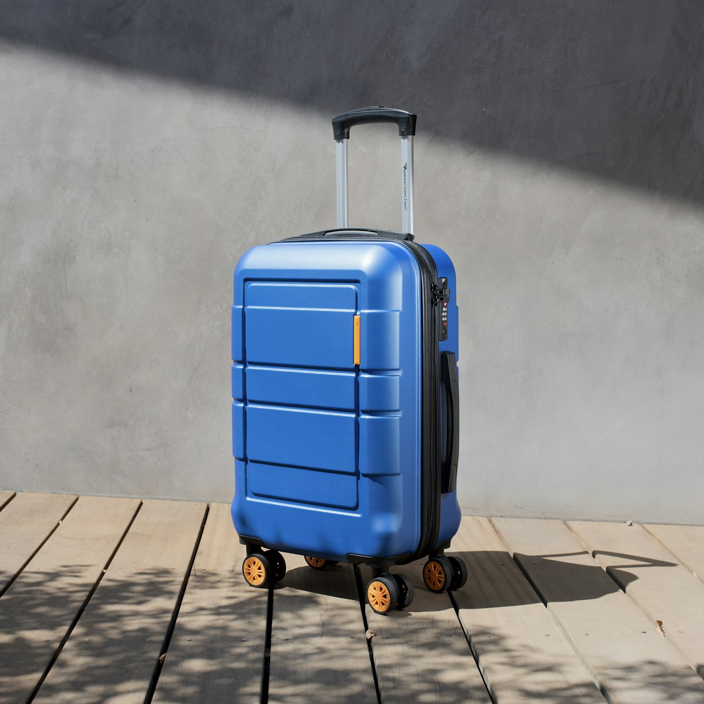 Cabin Spinner Suitcase